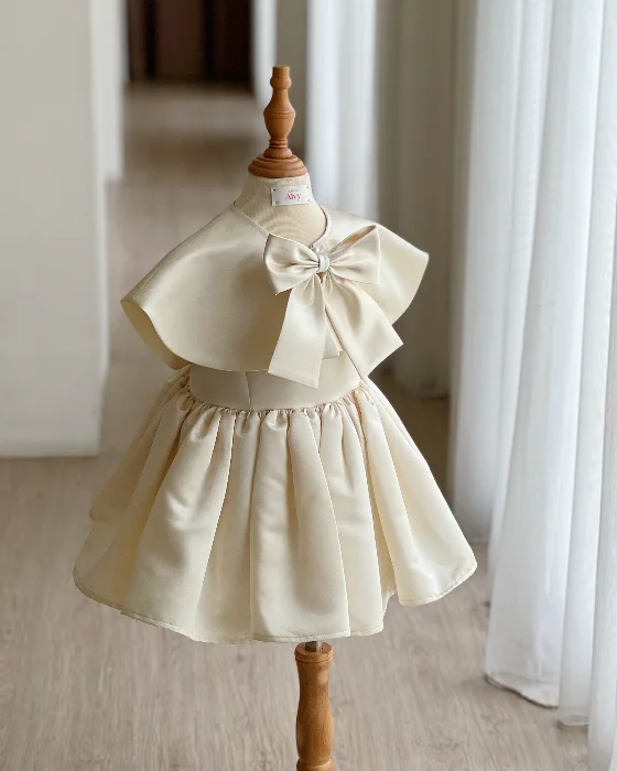 Cassie Cream AIVY04